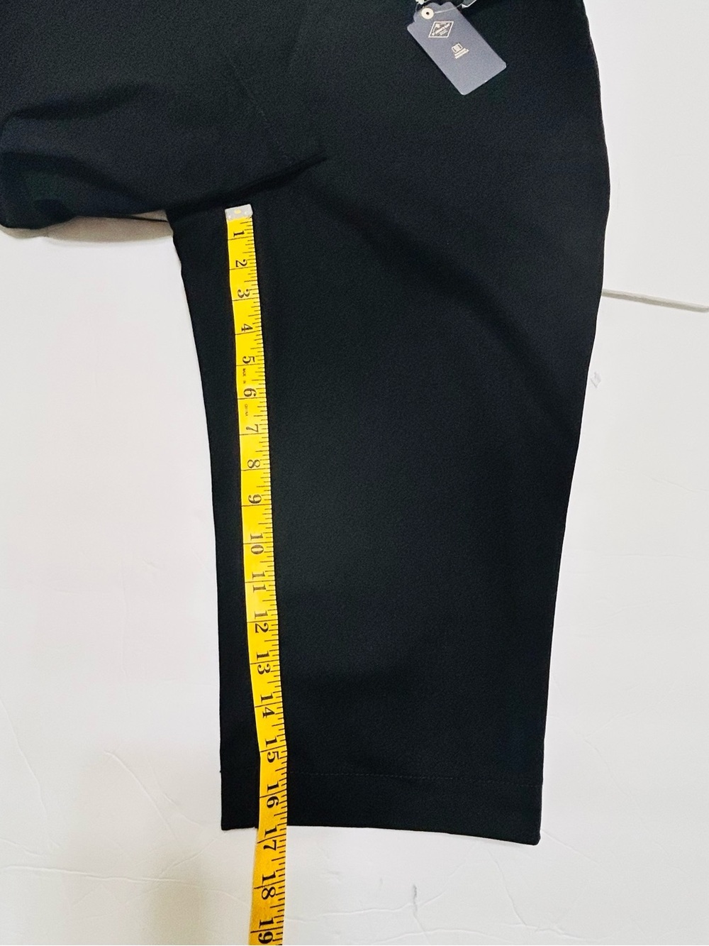St. John's Bay Women’s MidRise Capri pants Seceretly Slender Black size 12P NWT - Picture 9 of 12